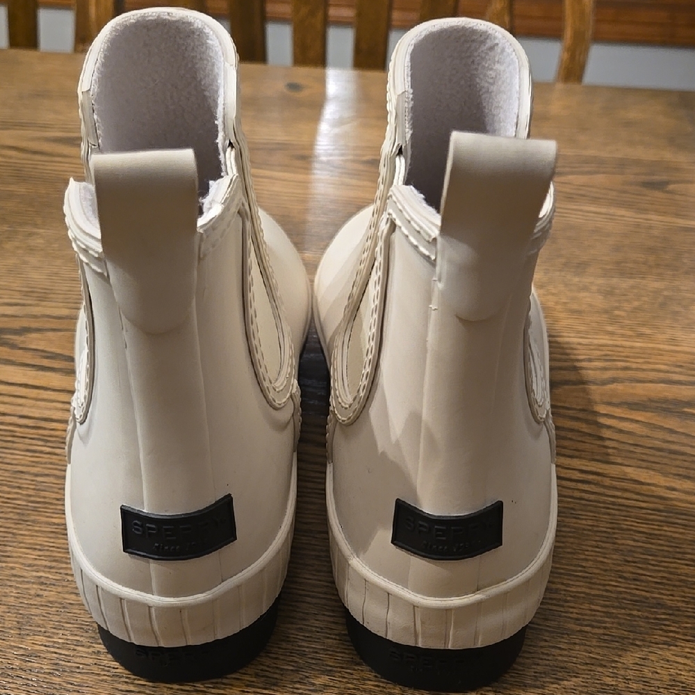 Sperry Chelsea Womens Cream Colored Rain Boots